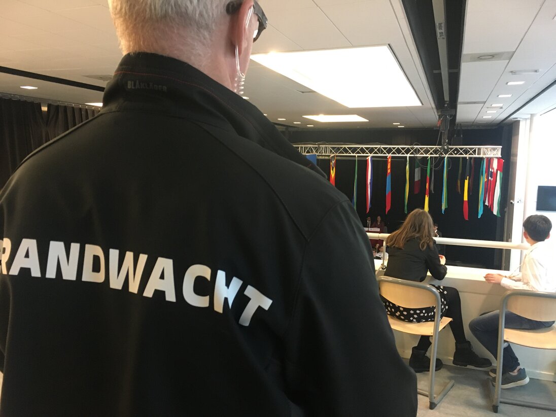 Communicatie via portofoon met regie